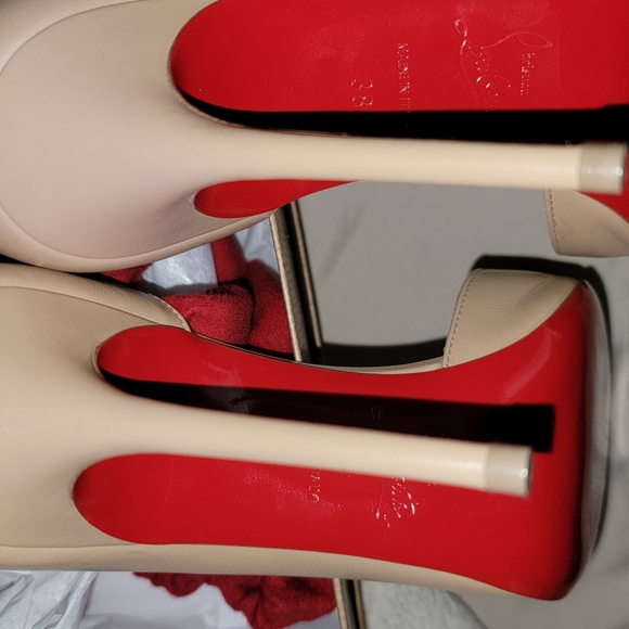 Nude Christian Louboutin Iriza 100mm Pumps - Picture 6 of 8